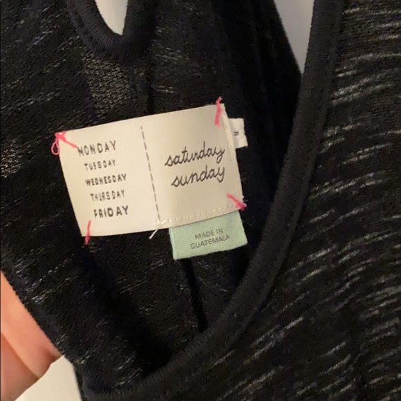 Sleeveless knot low back dress - Picture 3 of 5